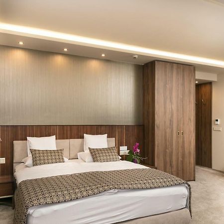 גיור Hotel Kalvaria Superior מראה חיצוני תמונה
