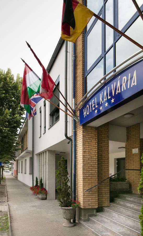 גיור Hotel Kalvaria Superior מראה חיצוני תמונה