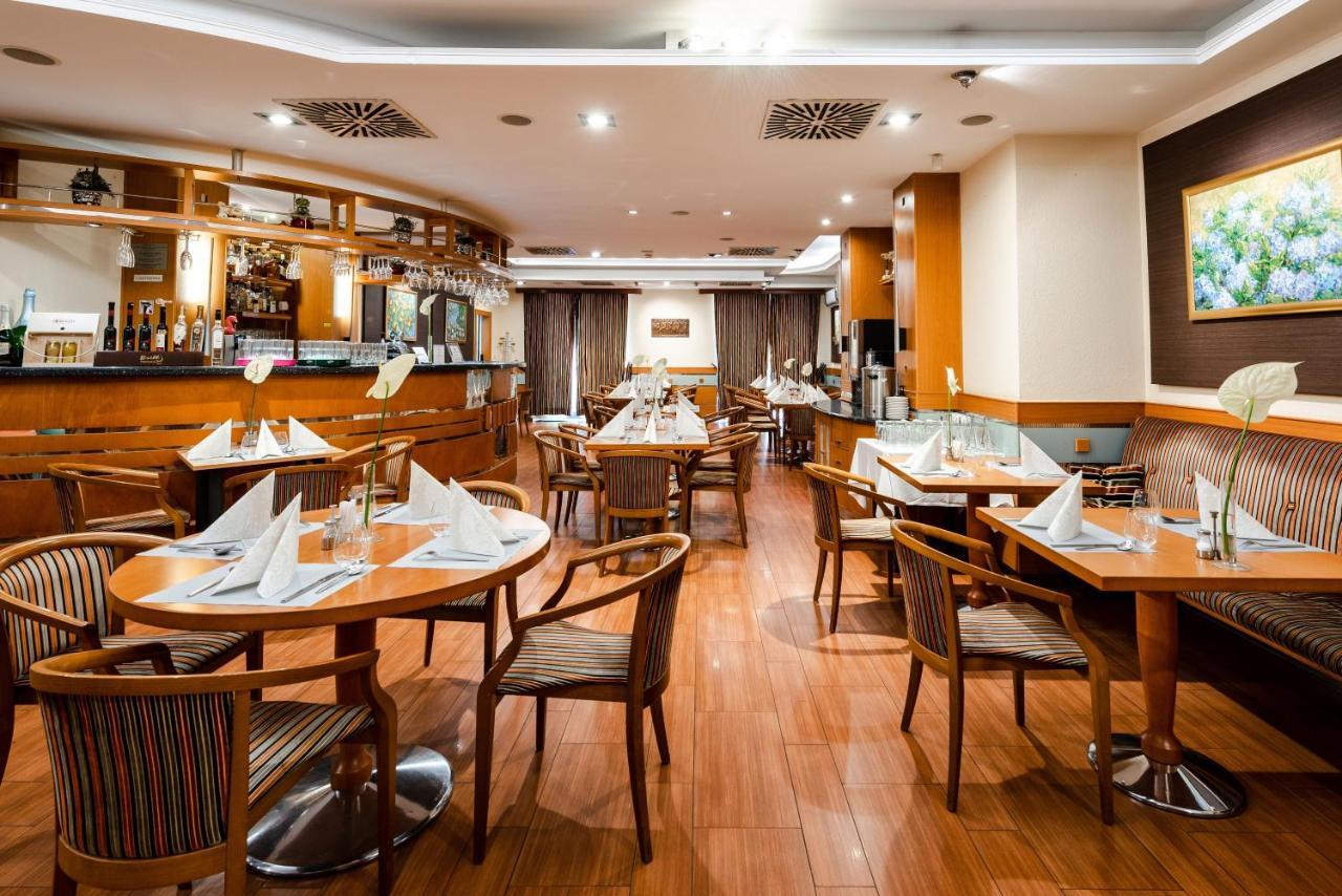 גיור Hotel Kalvaria Superior מראה חיצוני תמונה